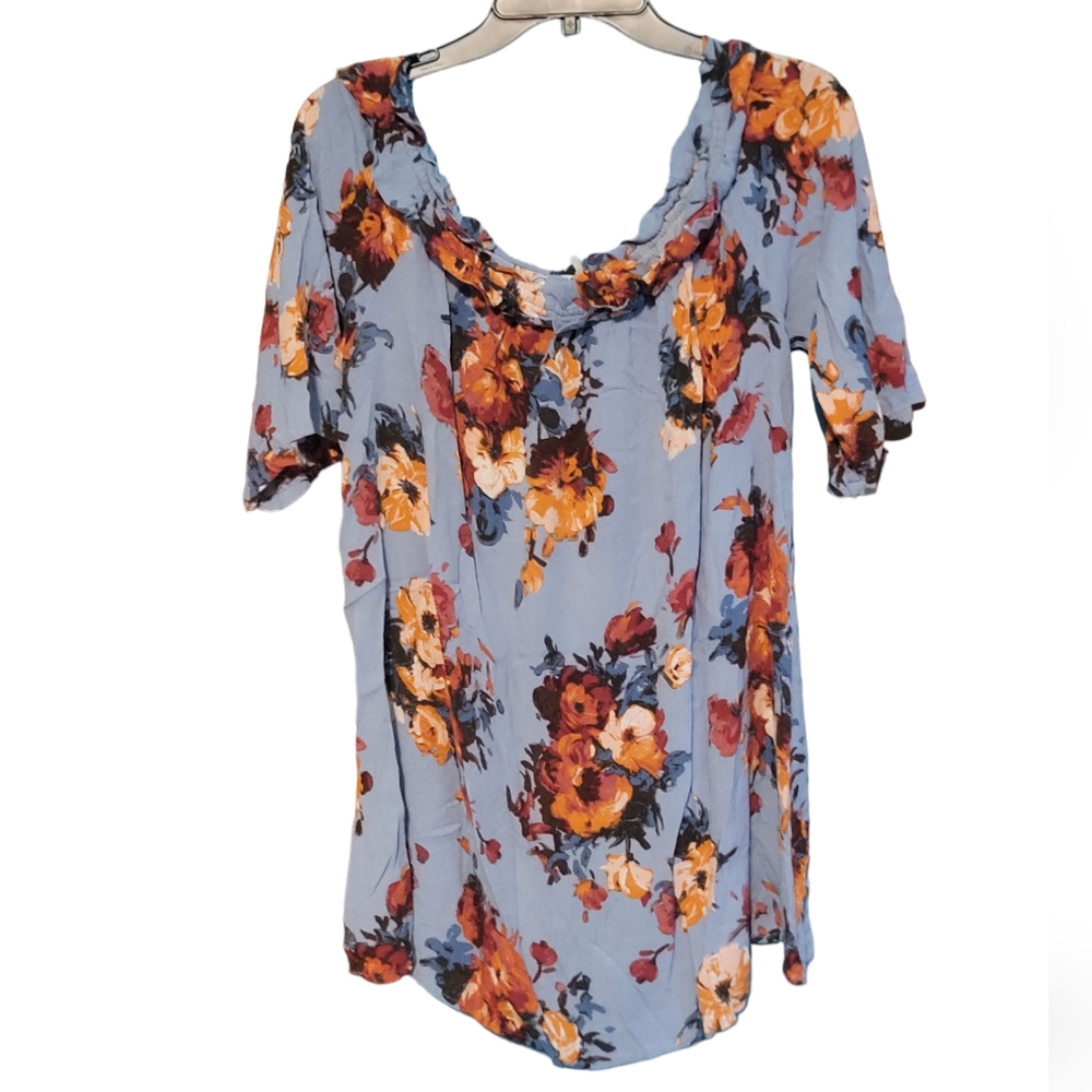 Flowy Floral shirt